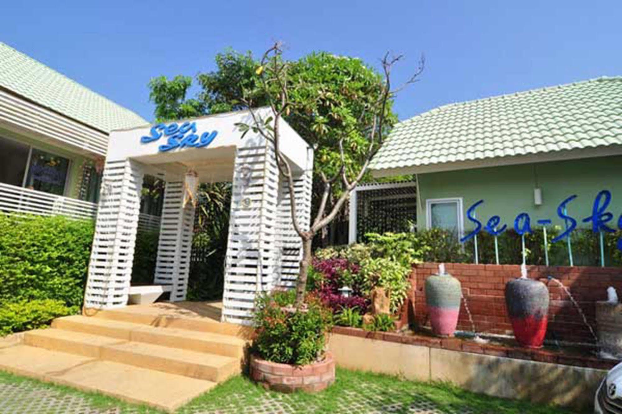 Sea-Sky Resort Haad Chao Samran Esterno foto