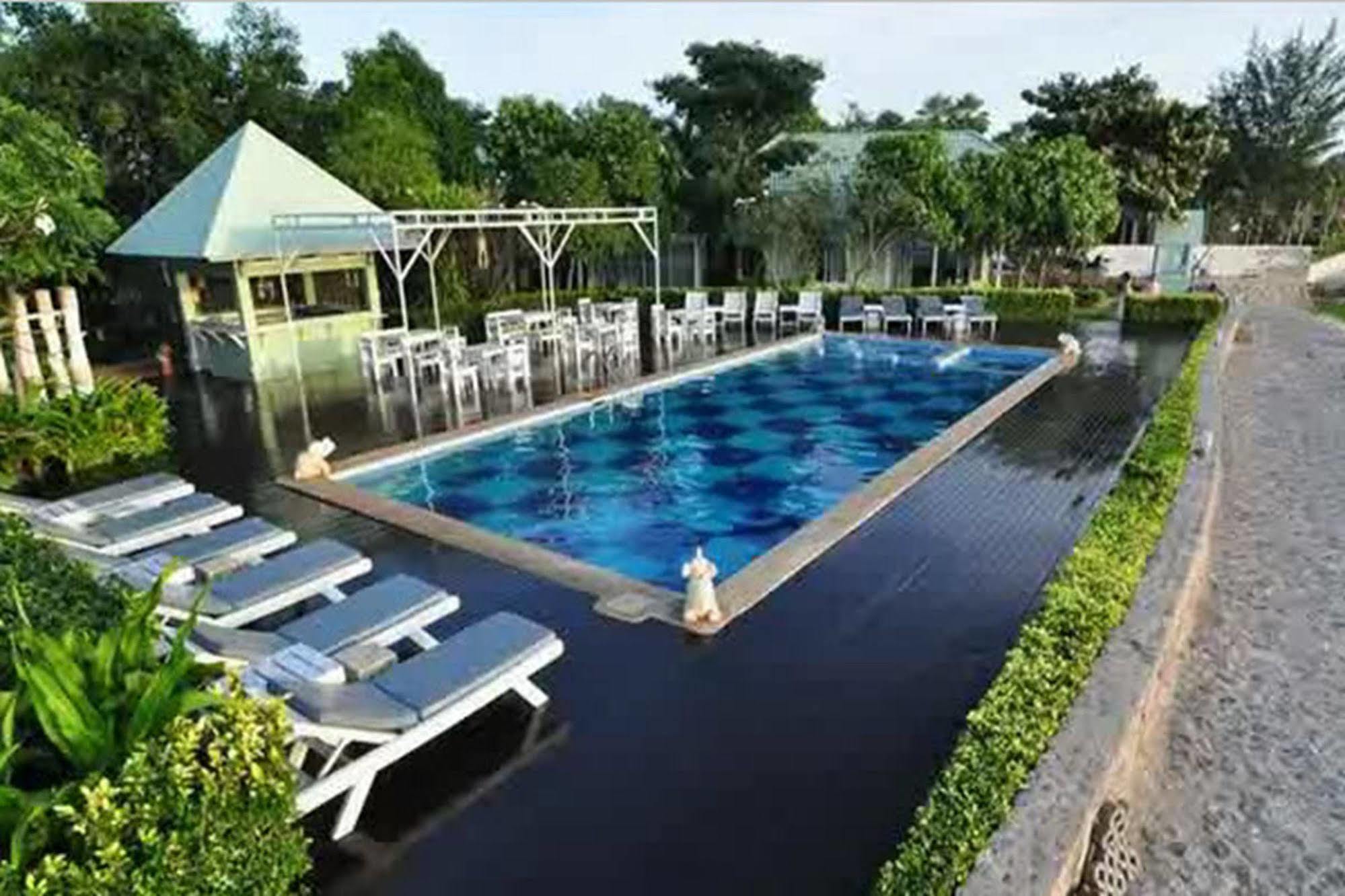 Sea-Sky Resort Haad Chao Samran Esterno foto