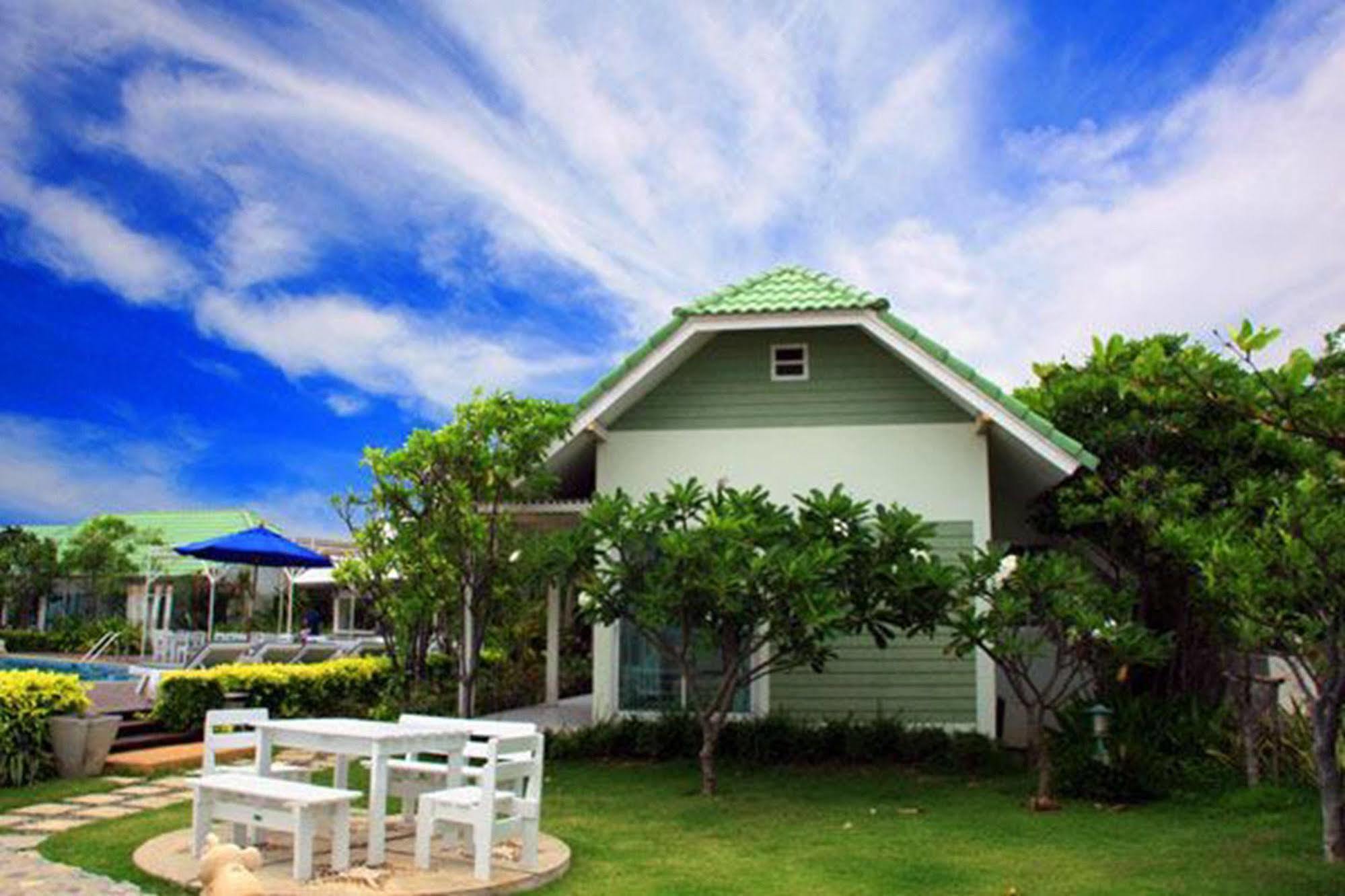 Sea-Sky Resort Haad Chao Samran Esterno foto